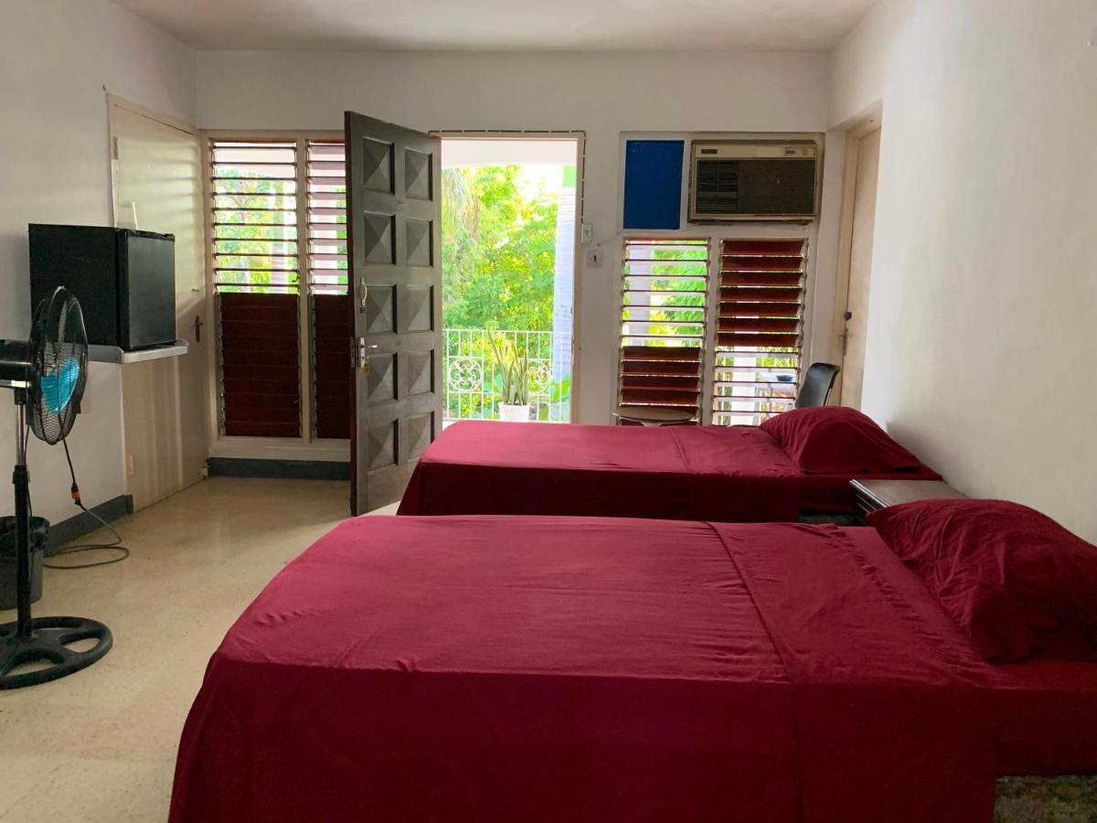 African Symbol Guest House Montego Bay Extérieur photo