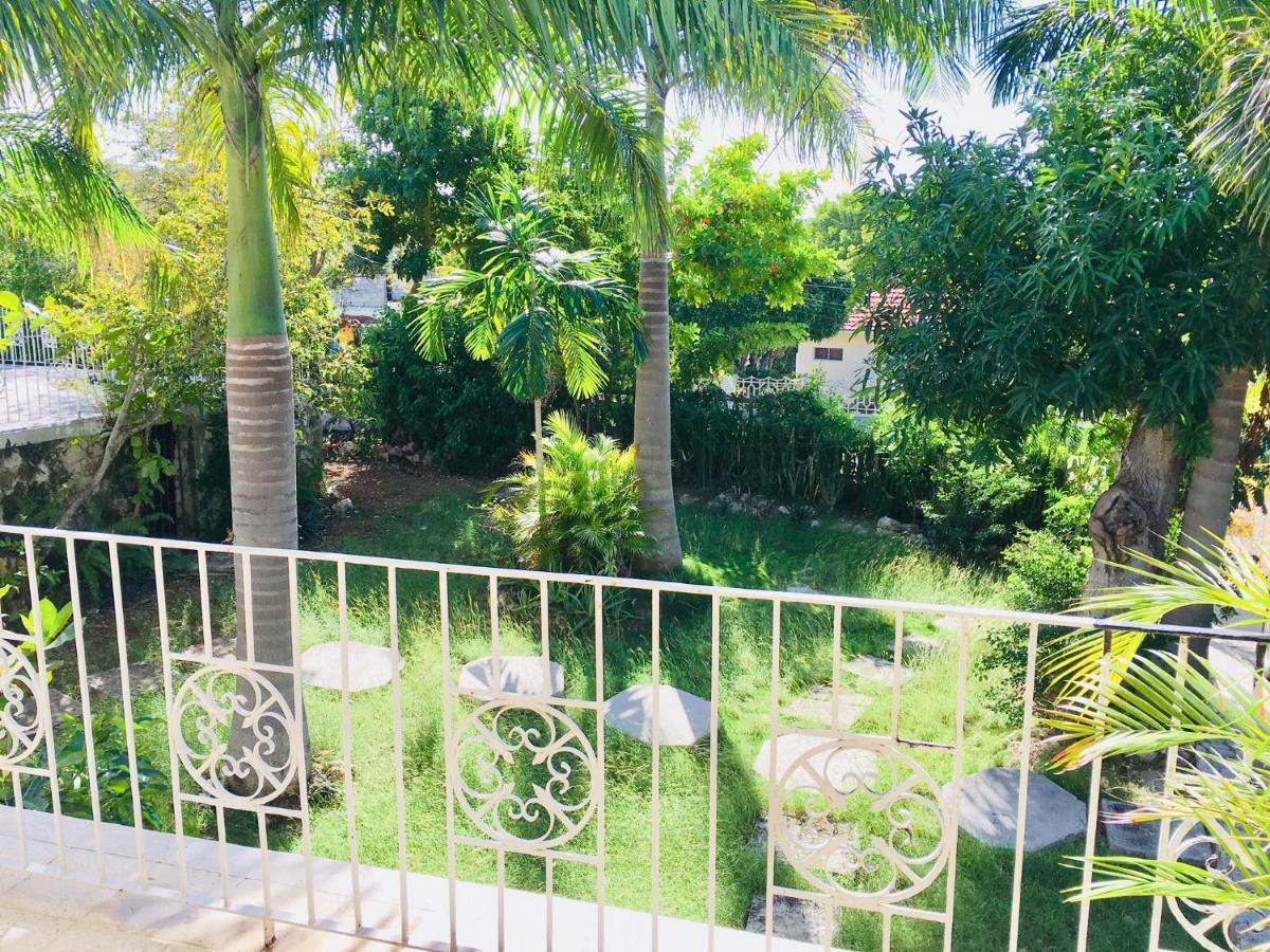 African Symbol Guest House Montego Bay Extérieur photo