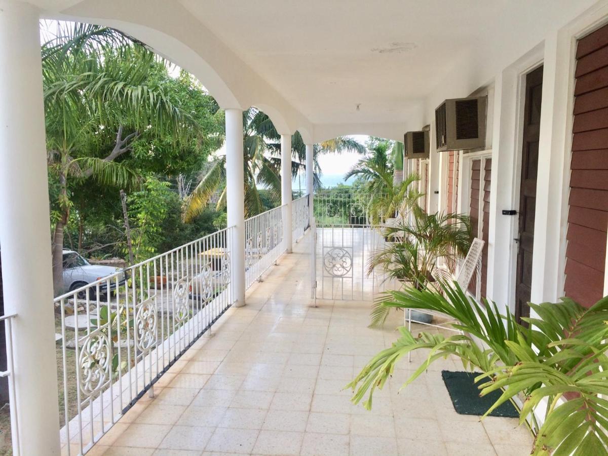 African Symbol Guest House Montego Bay Extérieur photo