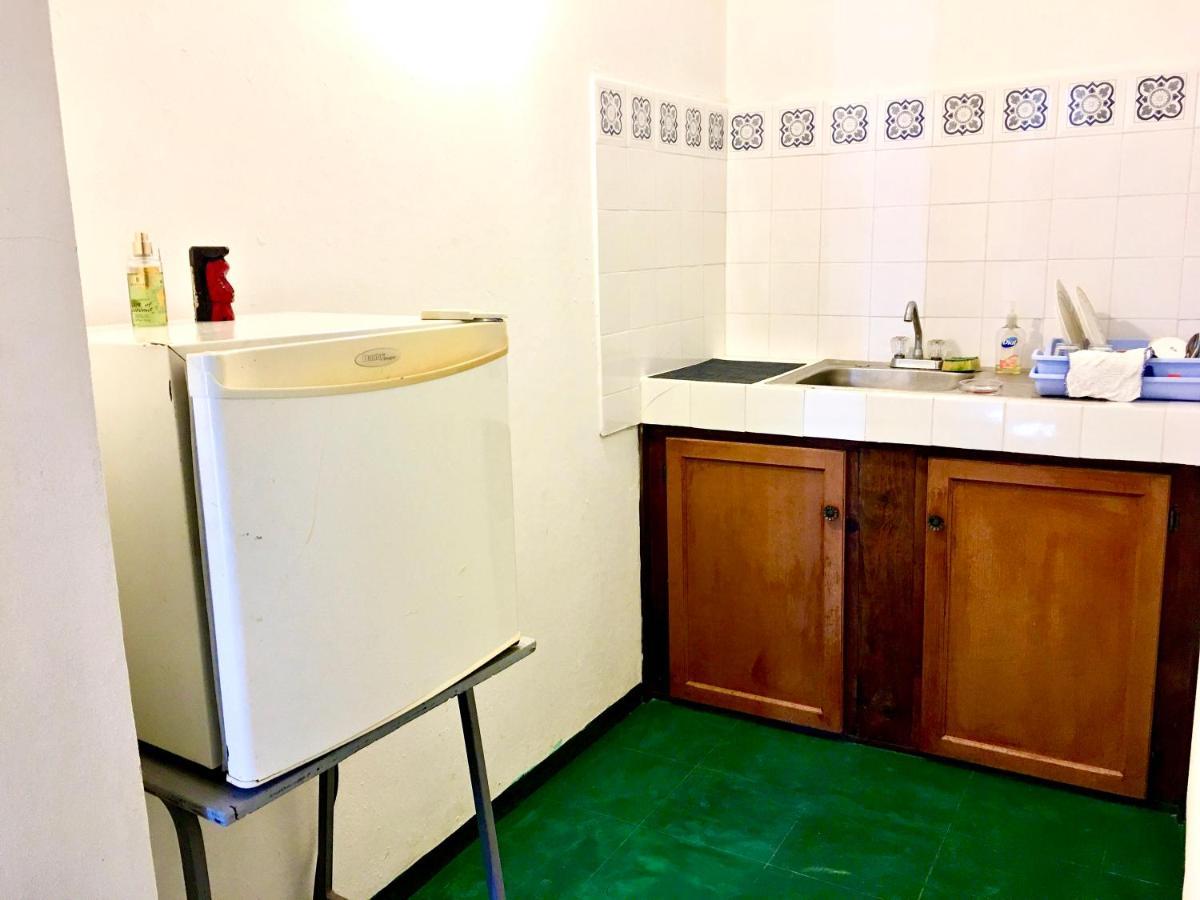 African Symbol Guest House Montego Bay Extérieur photo