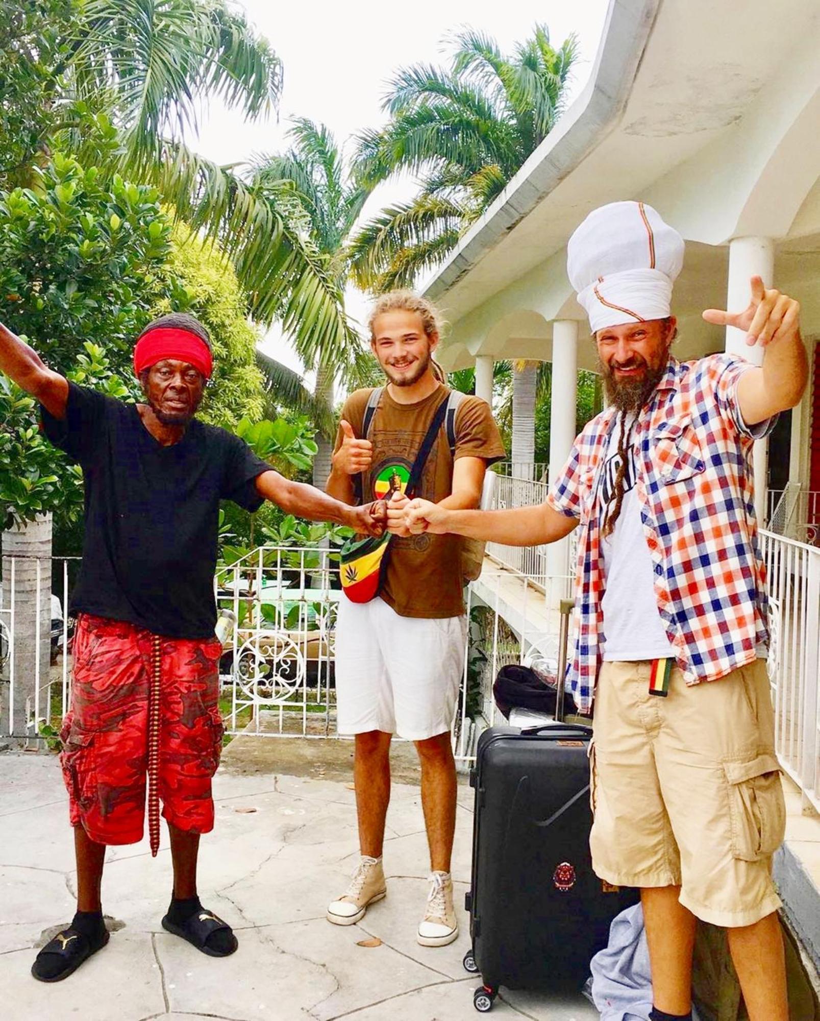 African Symbol Guest House Montego Bay Extérieur photo